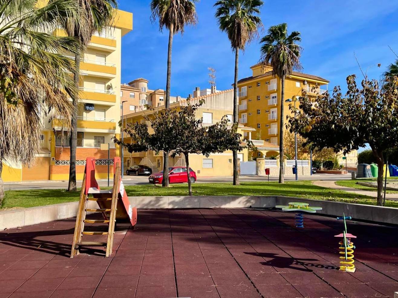 Playa De Miramar - 3 Min Walk To The Beach, Family-Friendly, Near Gandia المظهر الخارجي الصورة